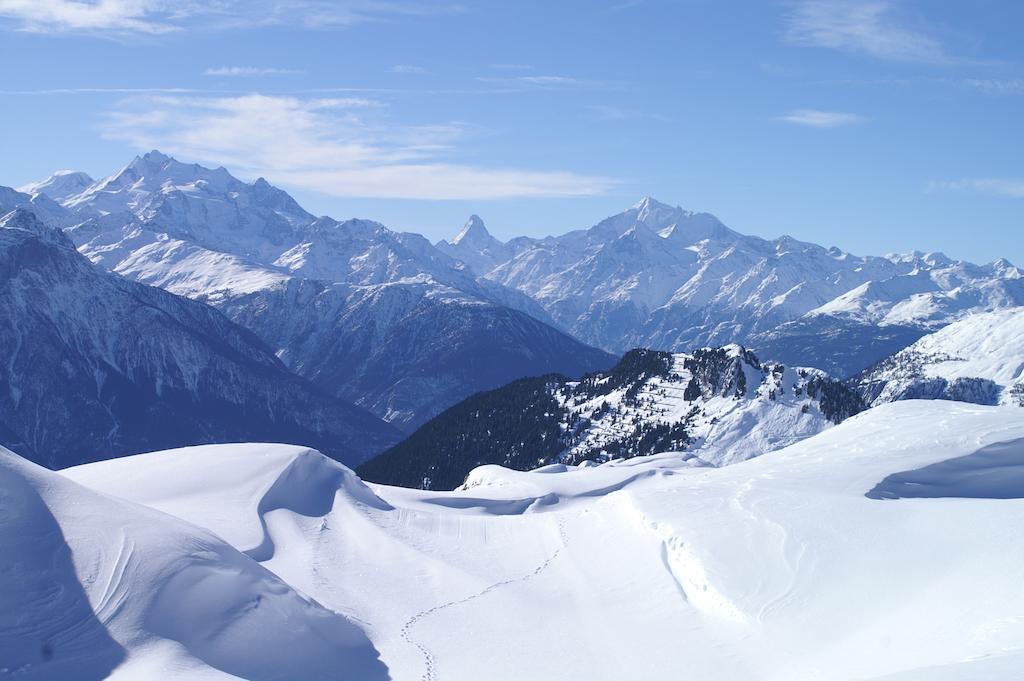 Swiss Chalet-Style Hotel Walliser Spycher Riederalp Buitenkant foto