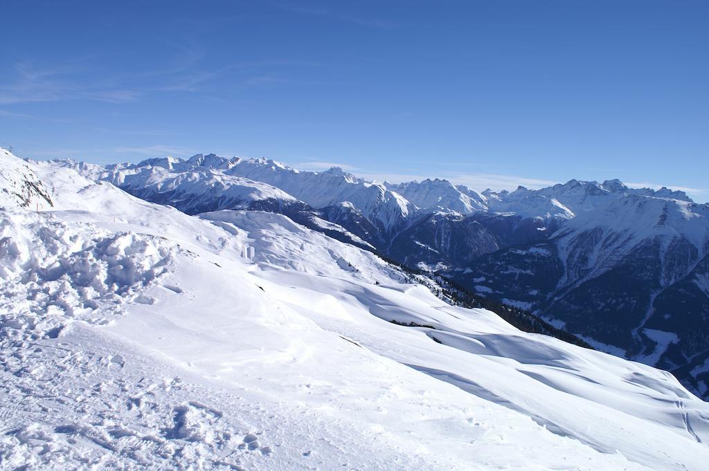 Swiss Chalet-Style Hotel Walliser Spycher Riederalp Buitenkant foto