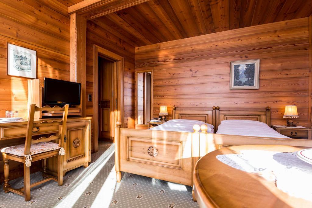 Swiss Chalet-Style Hotel Walliser Spycher Riederalp Buitenkant foto