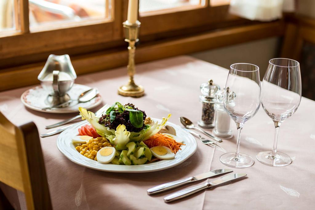 Swiss Chalet-Style Hotel Walliser Spycher Riederalp Buitenkant foto