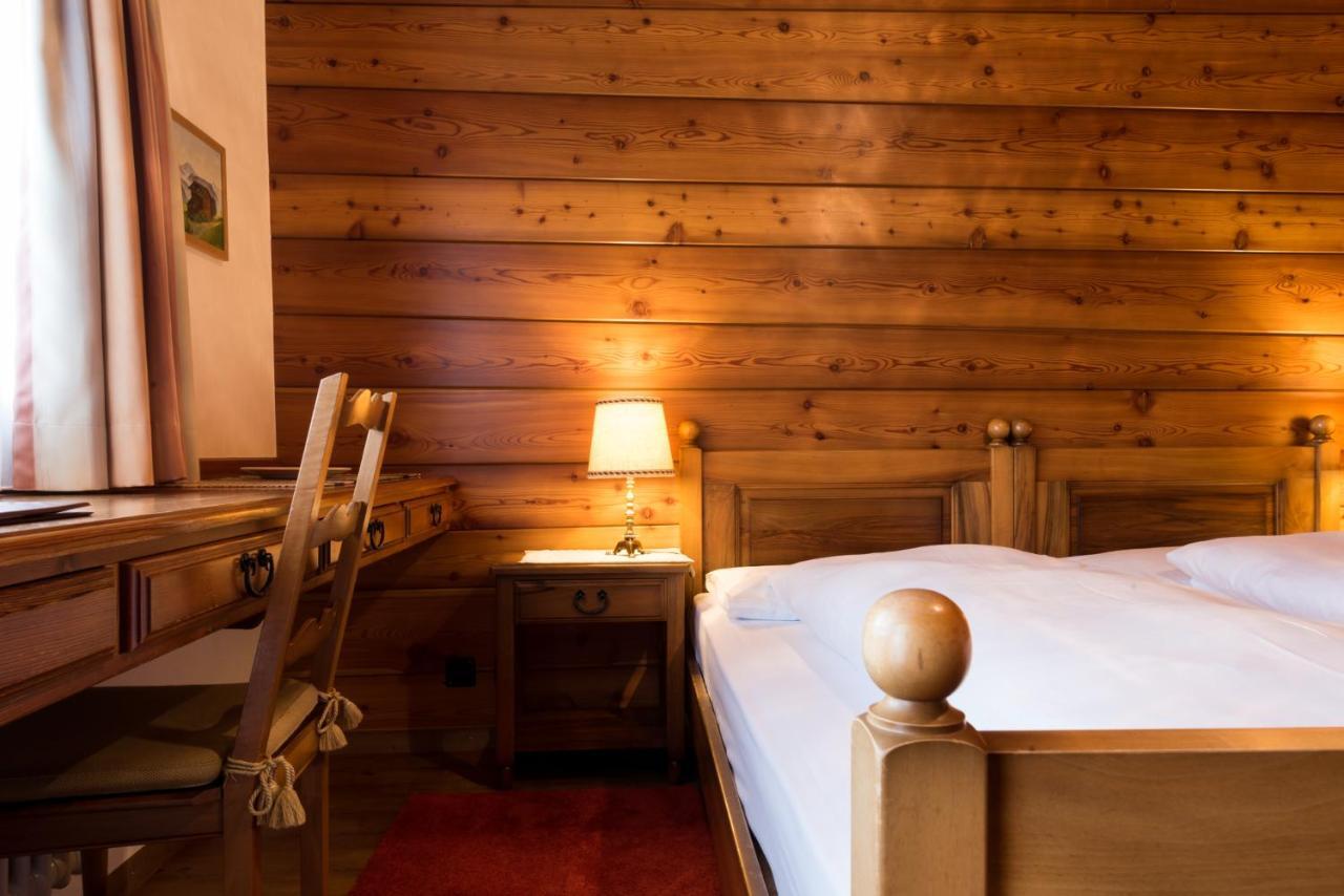 Swiss Chalet-Style Hotel Walliser Spycher Riederalp Buitenkant foto